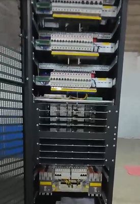 -48Vdc 1000A Gran sistema de energía de telecomunicaciones Gran planta de energía 240Vac 2L + N + PE con Flatpack2 48/3000 SHE 241119.106