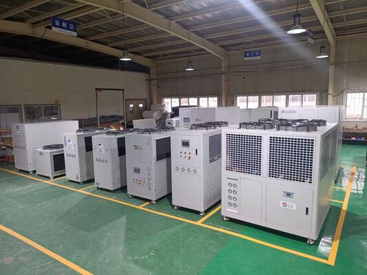 Refrigerador de tornillo refrigerado por aire de alta eficiencia - Equipo de refrigeración industrial de ahorro de energía