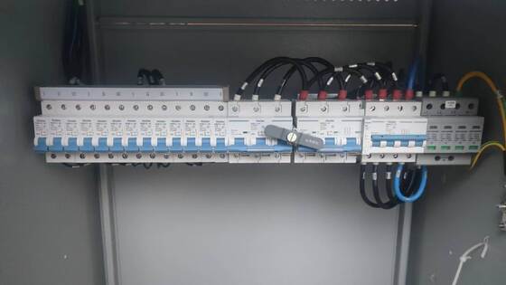 Vertiv NetSure 731 CC2-X2 48V 600A 36kW Sistema de alimentación de corriente continua Gabinete rectificador de telecomunicaciones para estación base